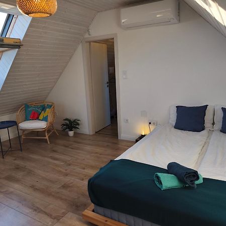 Napraszallas Vendeghaz Balatonakali Buitenkant foto