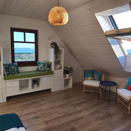 Napraszallas Vendeghaz Balatonakali Buitenkant foto