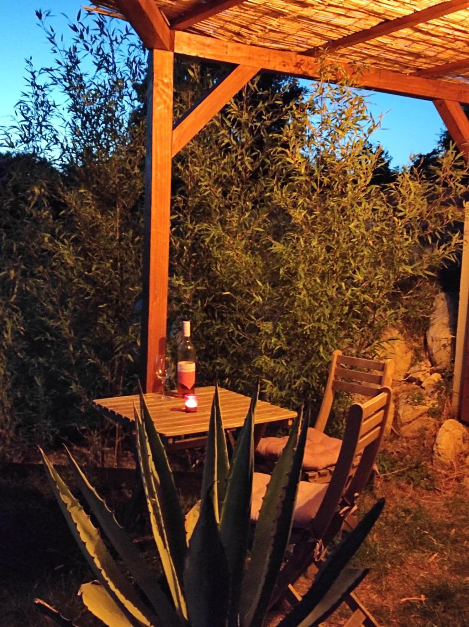 Napraszallas Vendeghaz Balatonakali Buitenkant foto